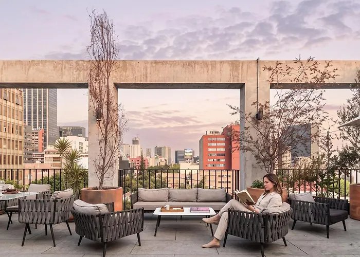 Kukun Londres Juarez 4*