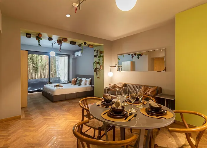 Kukun Londres Juarez Aparthotel 4*