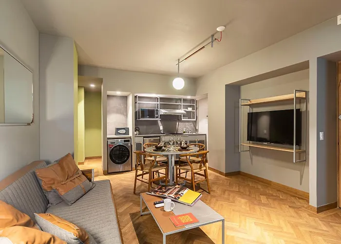 Kukun Londres Juarez Aparthotel 4*