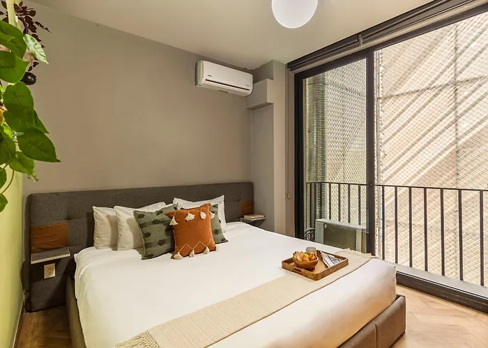 Kukun Londres Juarez 4*